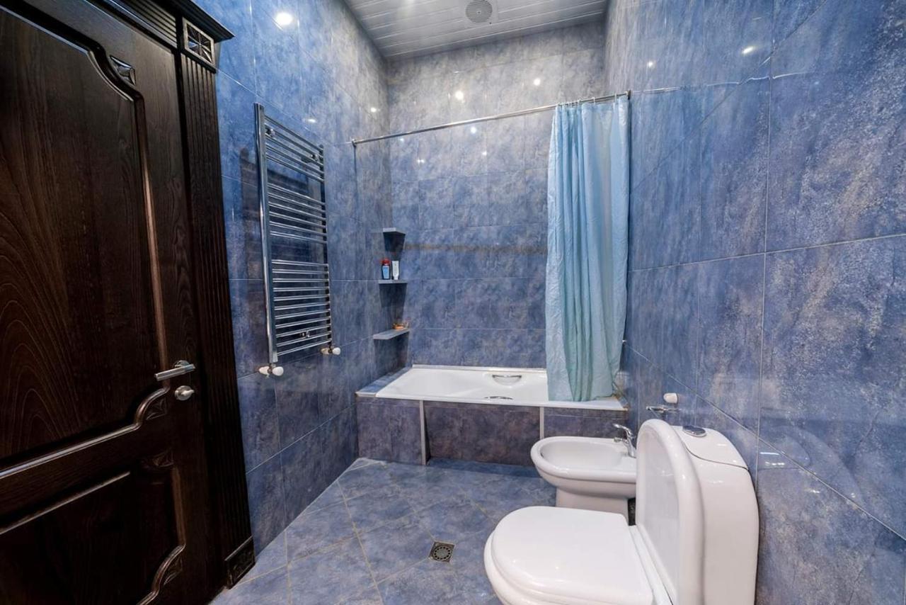 Cleopatra Palace Hostel Tbilisi Exterior photo